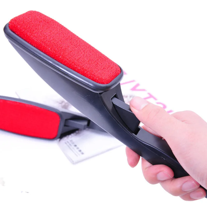 

Black Red Electrostatic 1Pcs Hair Removal Brush for Clothes Rotatable ABS Plastic/Lint Dry Cleaning Brushes Multi Purpose