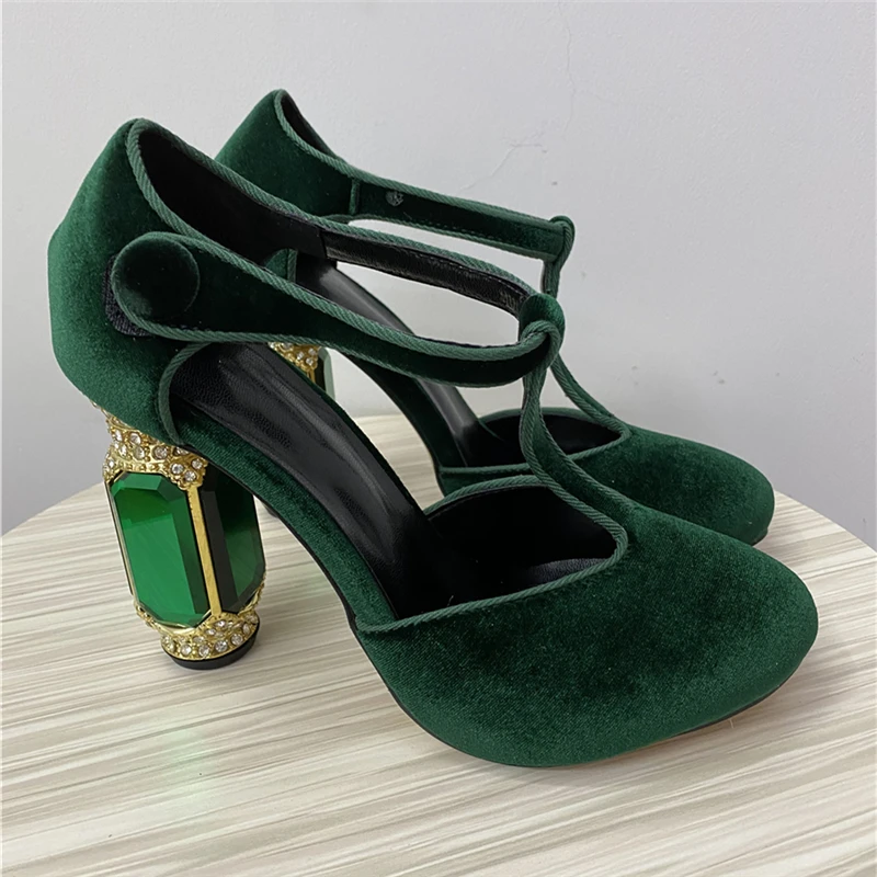 

Women's Shoes