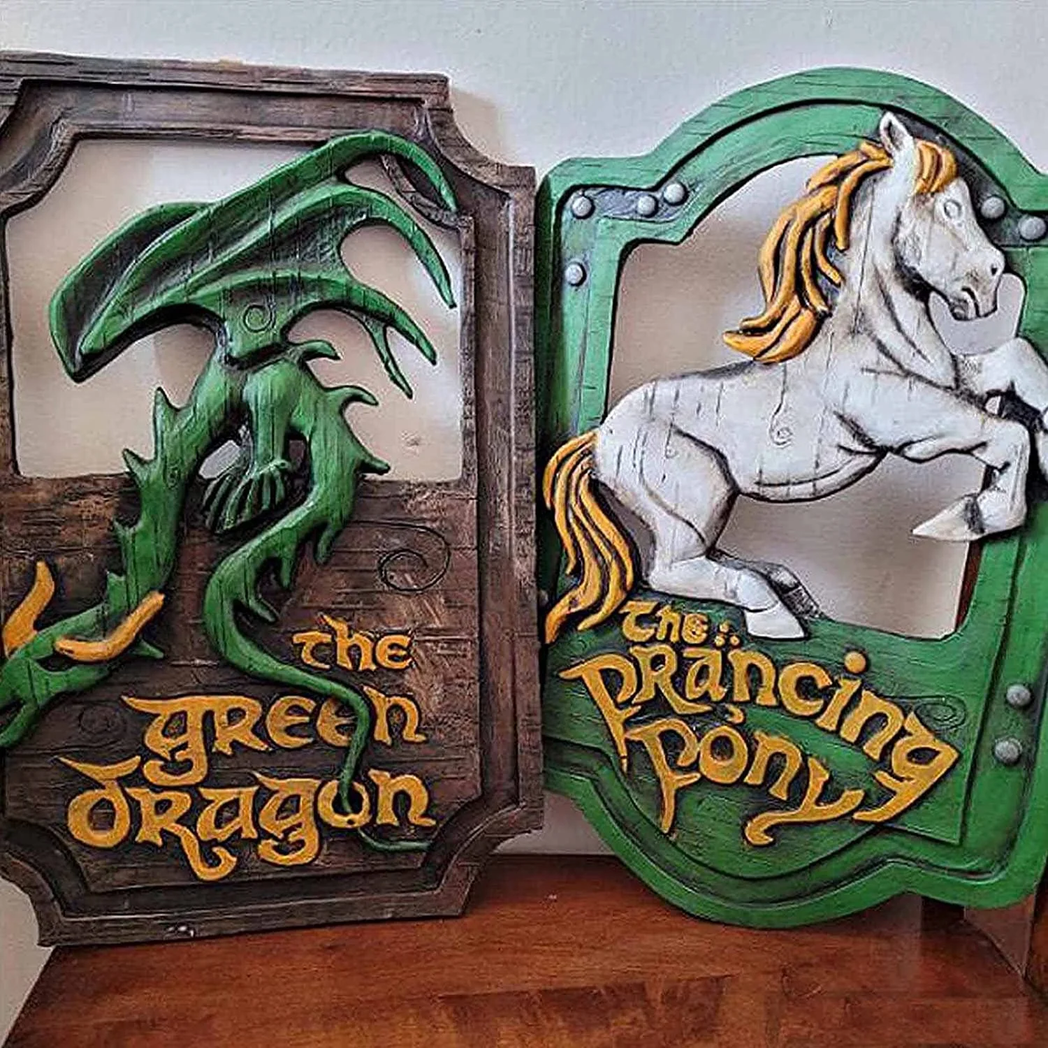 

'The Prancing Pony' and 'The Green Dragon' Pub Signs Set,Prancing Pony Wood Sign Home Wall Art Decorations,Home Decorative Sign
