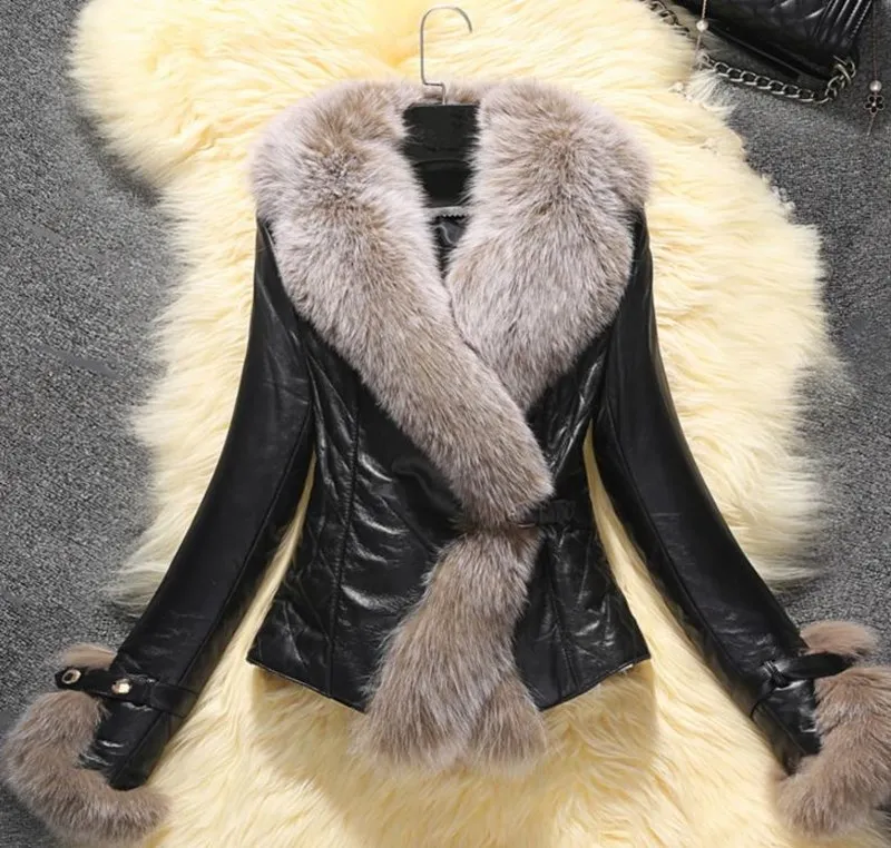 Женская куртка черная кожаная с воротником из искусственного меха|Кожаные