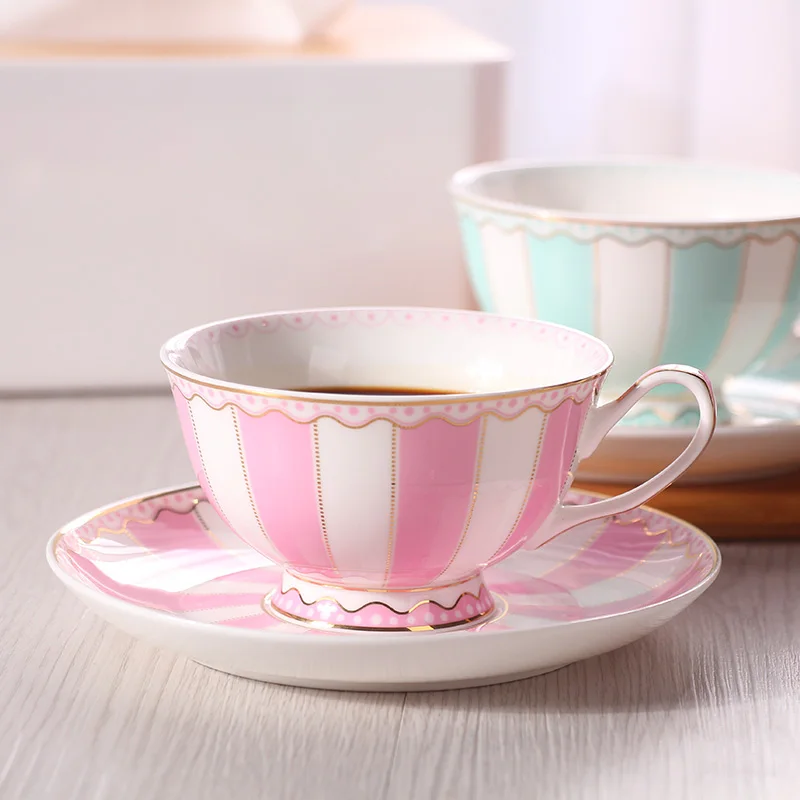 

European coffee cup and saucer English Afternoon Tea Set teacup Bone China coffee set tazas de cafe blue pink home drink gifts