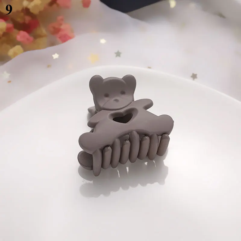 

New Matte Solid Color Hair Clip Bear Shape Hair Claw Bath Clips Hair Accessories For Women Ponytail Clip Kids Headwear Barrette