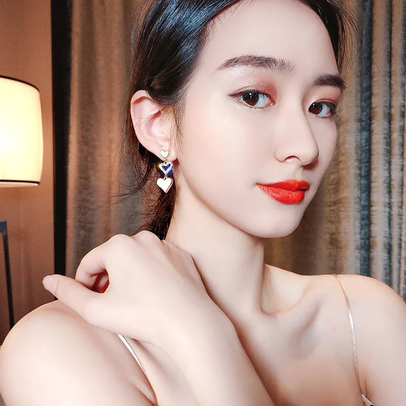 2021 Новое поступление длинные висячие серьги в форме сердца Сияющие красочные