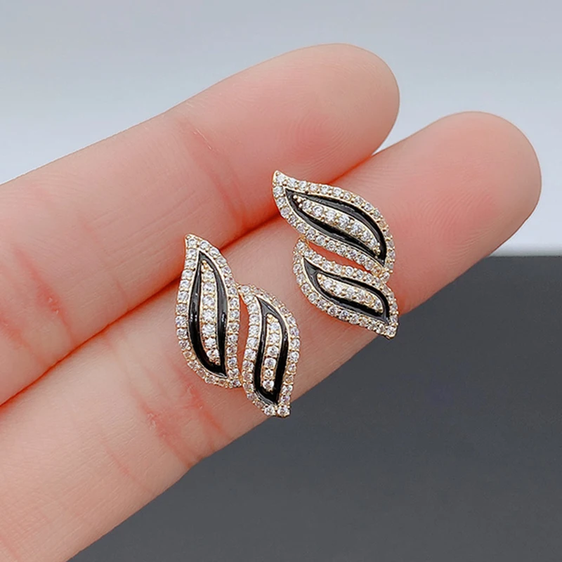 

Classic Elegant Morandi Enamel Leaves Stud Earrings for Women S925 Needle High Quality Shiny AAA Zircon Temperament Jewelry Gift