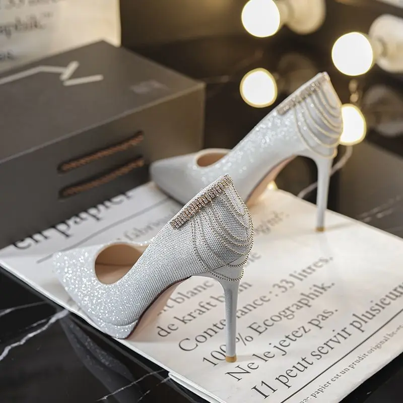 

Элегантные женские туфли на высоком каблуке (8 см) на шпильке с закрытым носком Новинка 2021 свадебные туфли