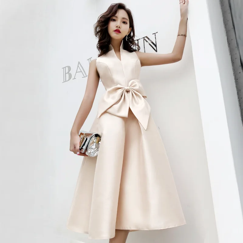 

Sleeveless Mandarin Collar Cheongsam Bowknot Asymmetrical Qipao Satin Champagne Bridal Wedding Dresses Vintage Vestidos Gown