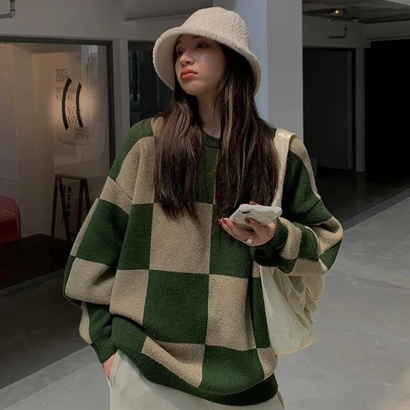 

Autumn And Winter New Hong Kong-style Retro Checkerboard Sweater Female Students Wear Loose Lazy Wind Pullover Round Neck Sweate