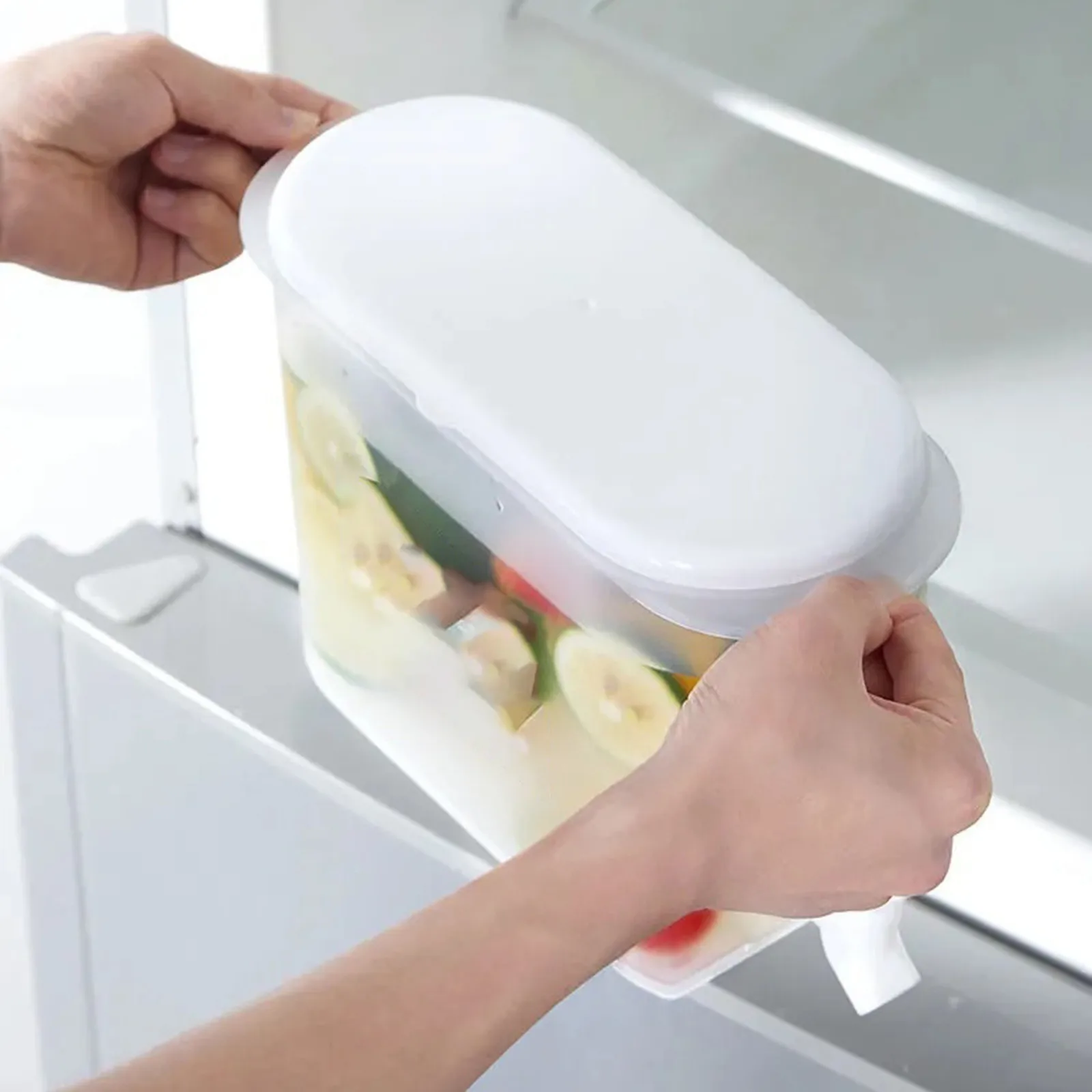 

High Capacity Cold Water Bottle With Faucet Lemonade Cool Bucket Ice Fruit Box Refrigerator Dispensador Drinking Water Storage