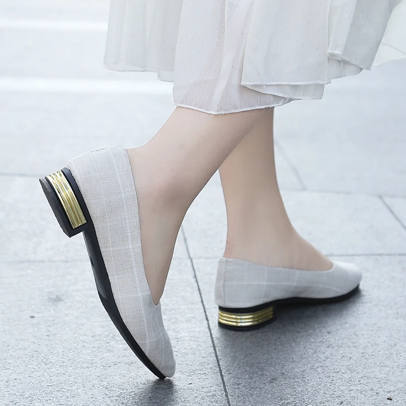 Туфли женские без застежки плоская подошва заостренный носок удобные лоферы