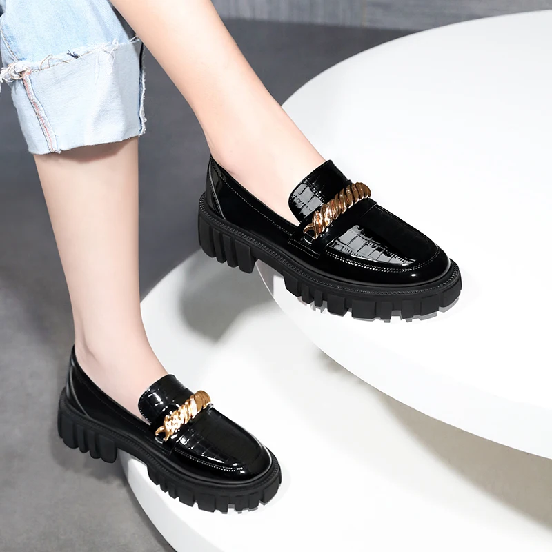 

Small Leather Shoes Female 2022 New Wild Thick High Heel Retro Black Work Shoes Spring and Autumn Sponge Cake Low Single Shoes
