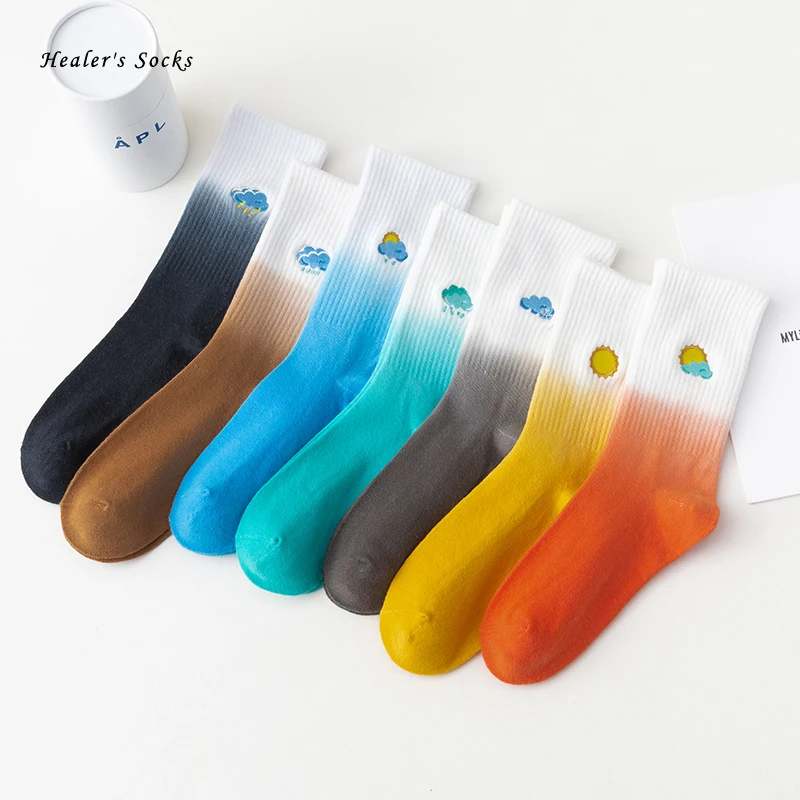 

Новинка, забавные градиентные носки для мужчин и женщин, хлопковые носки Харадзюку с вышивкой, милые модные мягкие чулки для девушек и пар