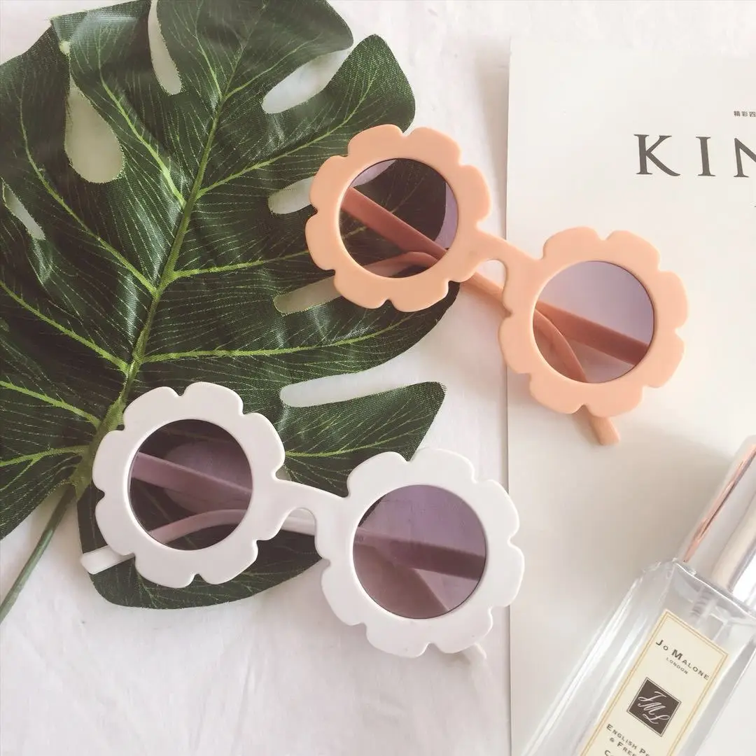 

2022 Vintage Round Flower Kids Sunglasses Brand Designer Small Circle Cute Girls Boys baby Children Sun Glasses Shades