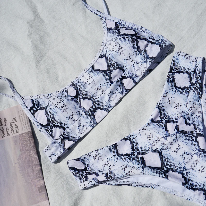 Пикантный купальный костюм со змеиным принтом комплект из 2 предметов с