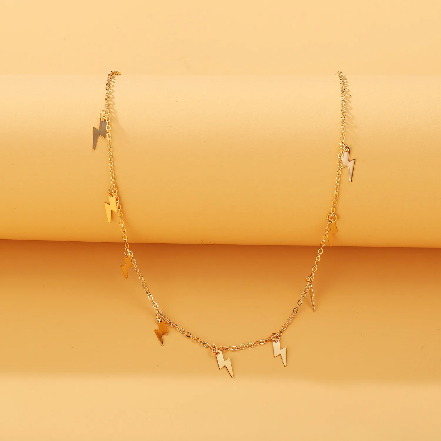 

Women's Lightning Star Shape Pendant Gold European and American Simple Necklace Bohemian Classic Statement Clavicle Choker