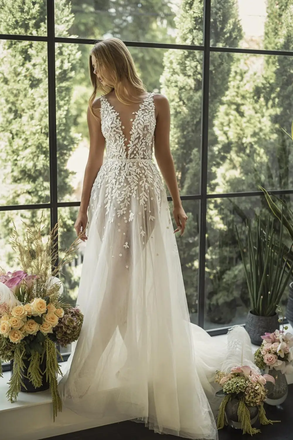 

2020 Summer Boho Wedding Dresses Beach Style A Line Lace Appliqued V Neck Bohemian Bridal Gowns Backless Vestido De Noiva