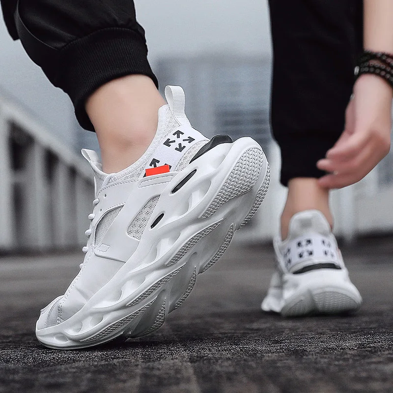 Новейшая повседневная обувь мужские кроссовки удобная на плоской подошве модная