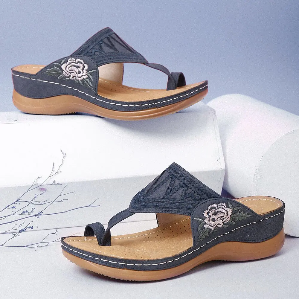 

Summer Sandals Women Fashion Embroidered Flat Sandals Ladies Casual Gladiator Sandals Women Flip Flops Woman Slippers Plus Size