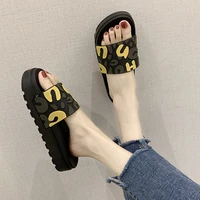 2020 new female slippers summer wear muffin thick bottom wild sandals and slippers indoor household muffin beach slippers