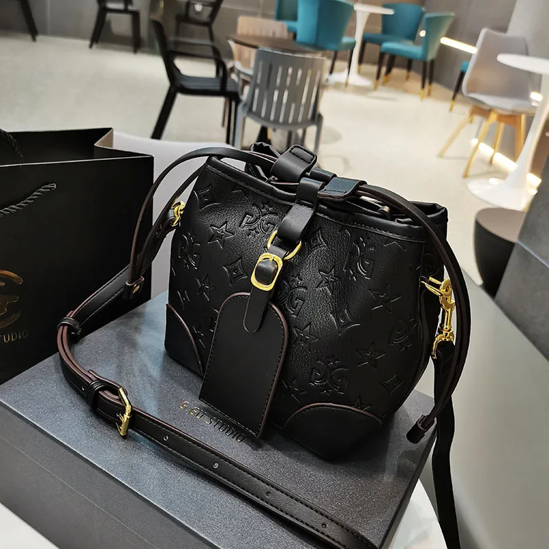 

2021 New Fashion All-match Drawstring Embossed Bucket Bag Shoulder Satchels Female Bag Purses and Handbags Luxury Designer Cc Gg