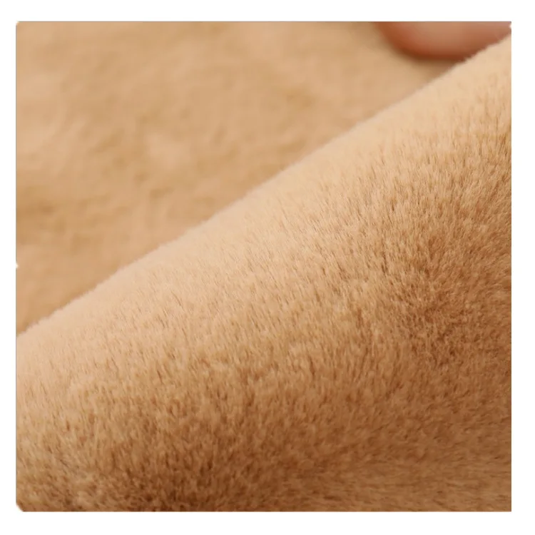 Мягкий пушистый коврик из искусственного меха микрофибры с имитацией кроличьего