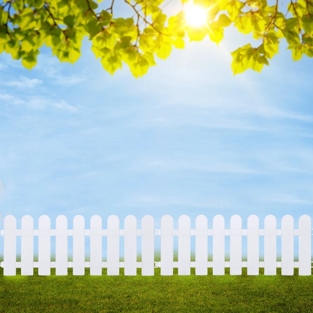 

4pcs White Fence Garden Driveway Gates Decorative Garden Yard Fences