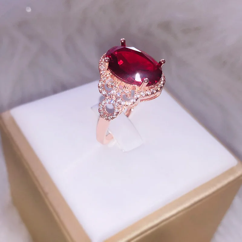 Женское Обручальное кольцо с бриллиантом 14 к розовое золото чистый рубин