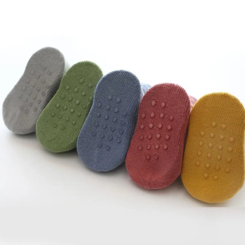 Детские Носки ярких цветов однотонные короткие носки для малышей хлопковые мягкие Нескользящие кружевные носки для малышей теплые зимние носки для малышей