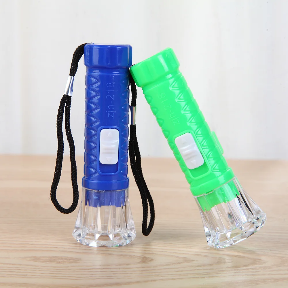 

z20 plastic flashlight LED flashlight mini flashlight strong light flashlight luminous toy