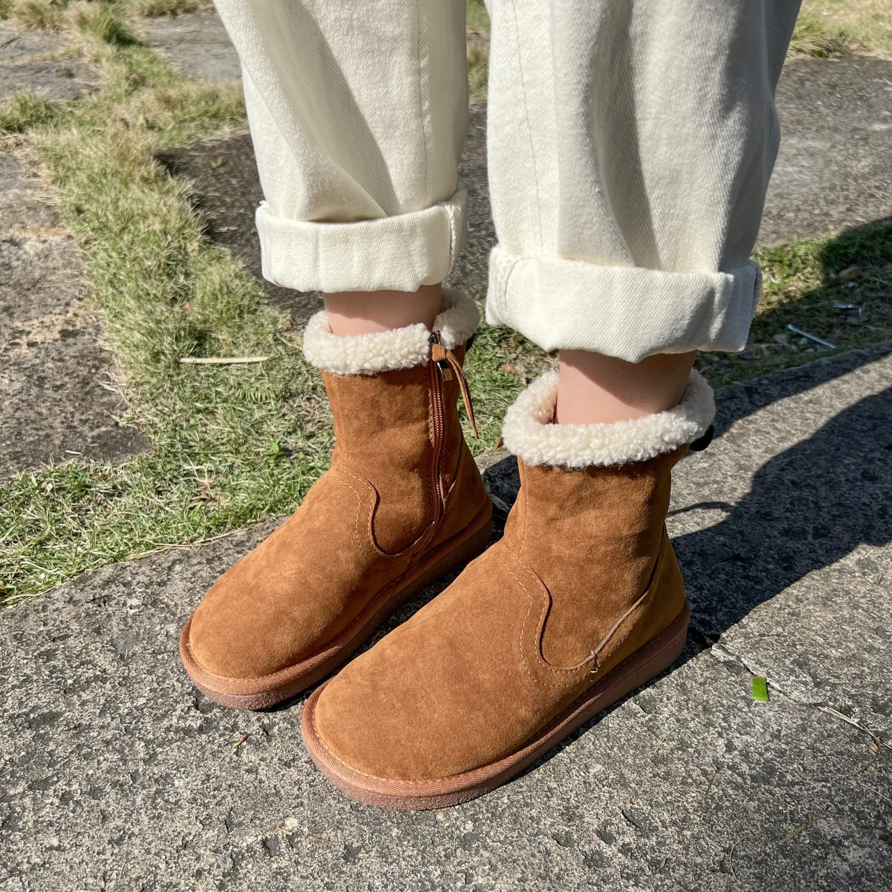 

Women Snow Boots Winter Plush Shoes Gothic Combat Boots 2021 Soft Suede Brown Women Warm Fur Ankle Boots