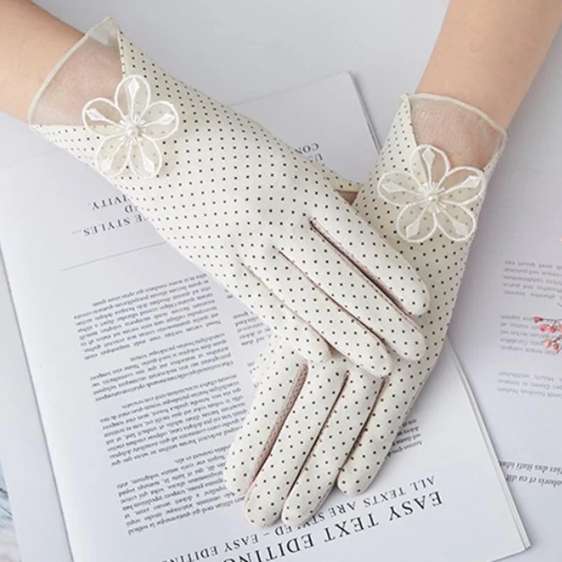 

Summer Women UV Sunscreen Short Sun Female Gloves Fashion Ice Silk Lace Driving Of Thin Touch Screen Sexy Lady Gloves