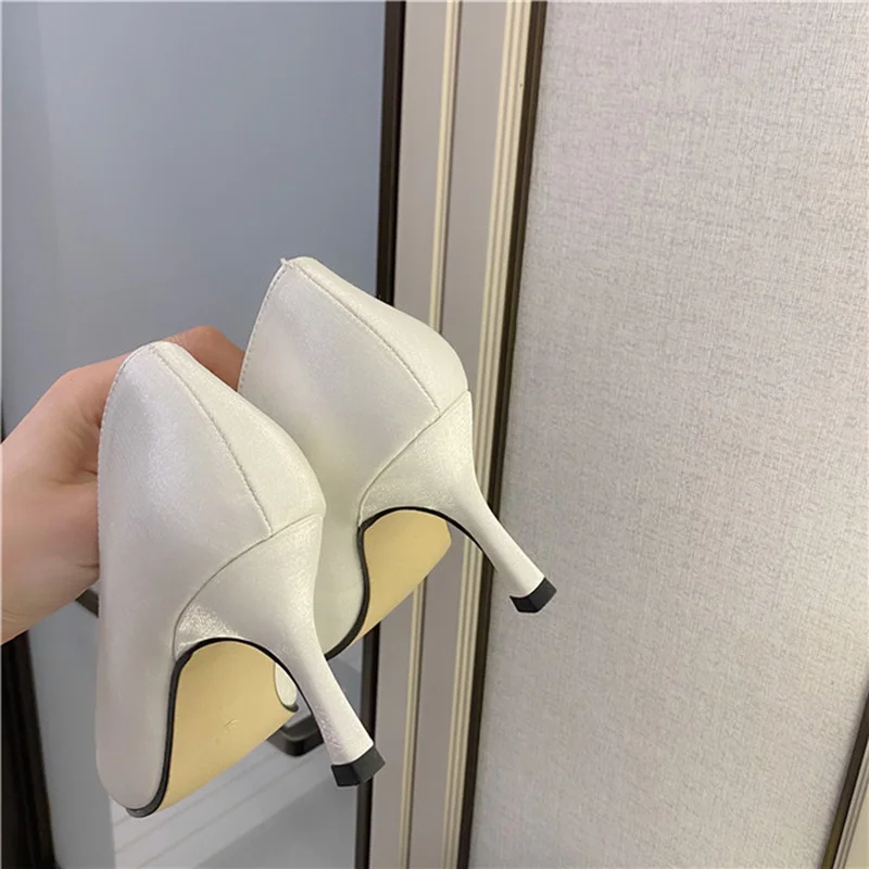 

Pointed Toe Stiletto Ladies Pumps Pearl Decoration Elegant Stiletto Banquet Shoes Fashion Comfortable Elegant Women High Heels