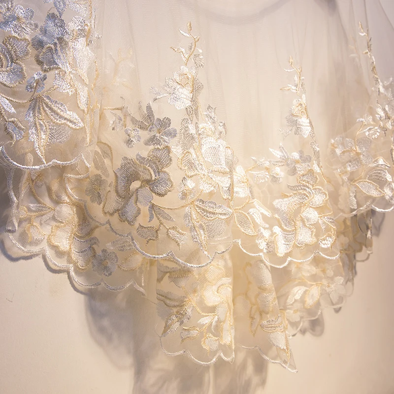 Белое кружевное болеро накидка с цветами Свадебный жакет для невесты элегантный