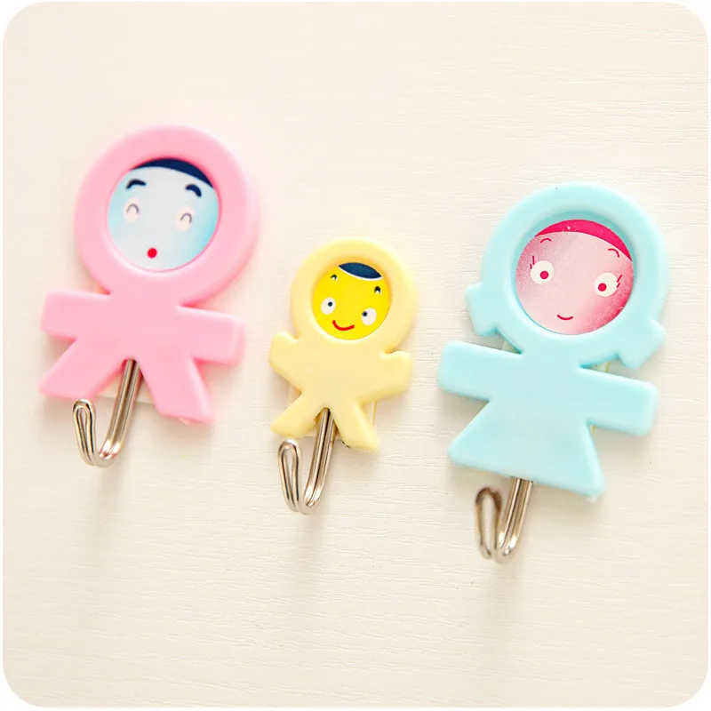 

3Pcs/Lot Strong Adhesive Hook Kitchen Accessories A Family of Three Cartoon Wall Hooks Save Space Beautify Decoration PP