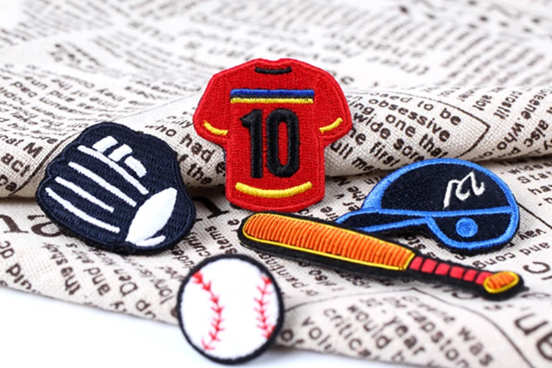 Спортивный стиль | Мяч спортивная одежда обувь нашивки с вышивкой факела вышитые