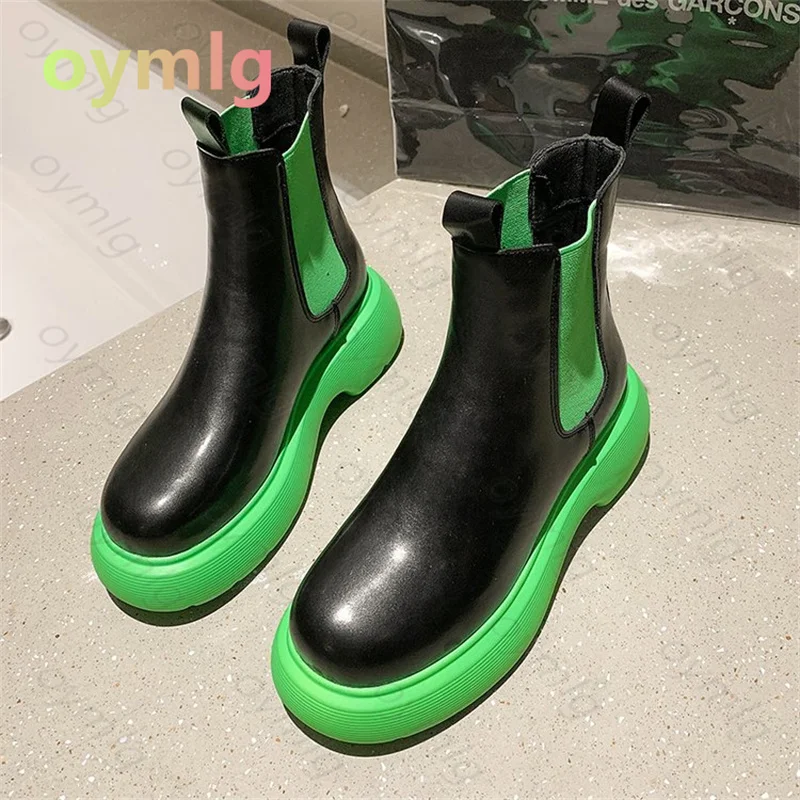 Женские ботинки с круглым носком короткие сапоги на платформе плоской подошве