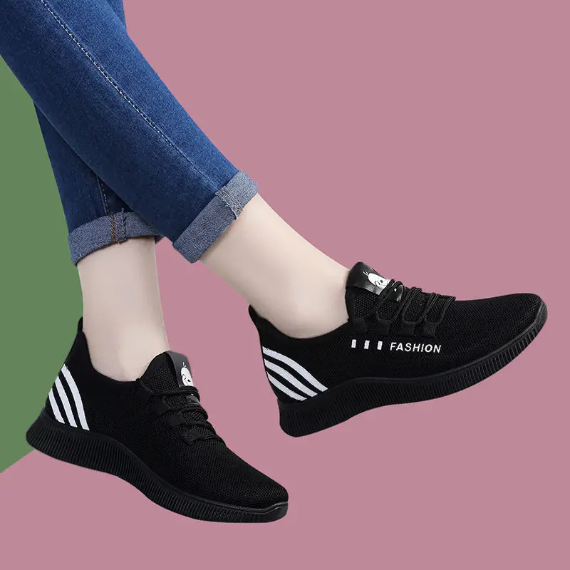 Женские кроссовки на плоской подошве легкие красные белые летние | Обувь