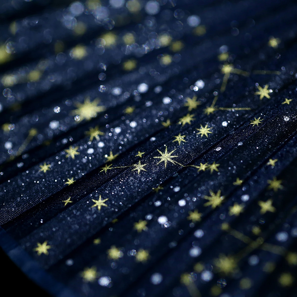 

Chinese Style Fan Blue Pattern Folding Dance Wedding Party Lace Silk Hand Held Fan Folding Ventilador Handheld Fan BA60SZ