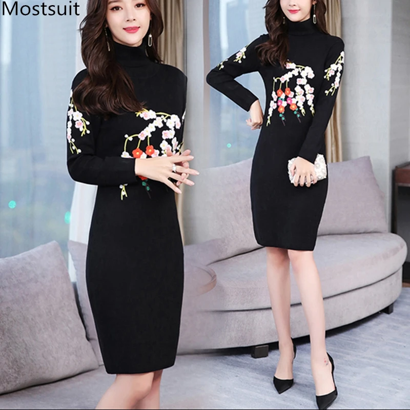 Осенне зимнее трикотажное платье с вышивкой женское S 2xl открытыми плечами