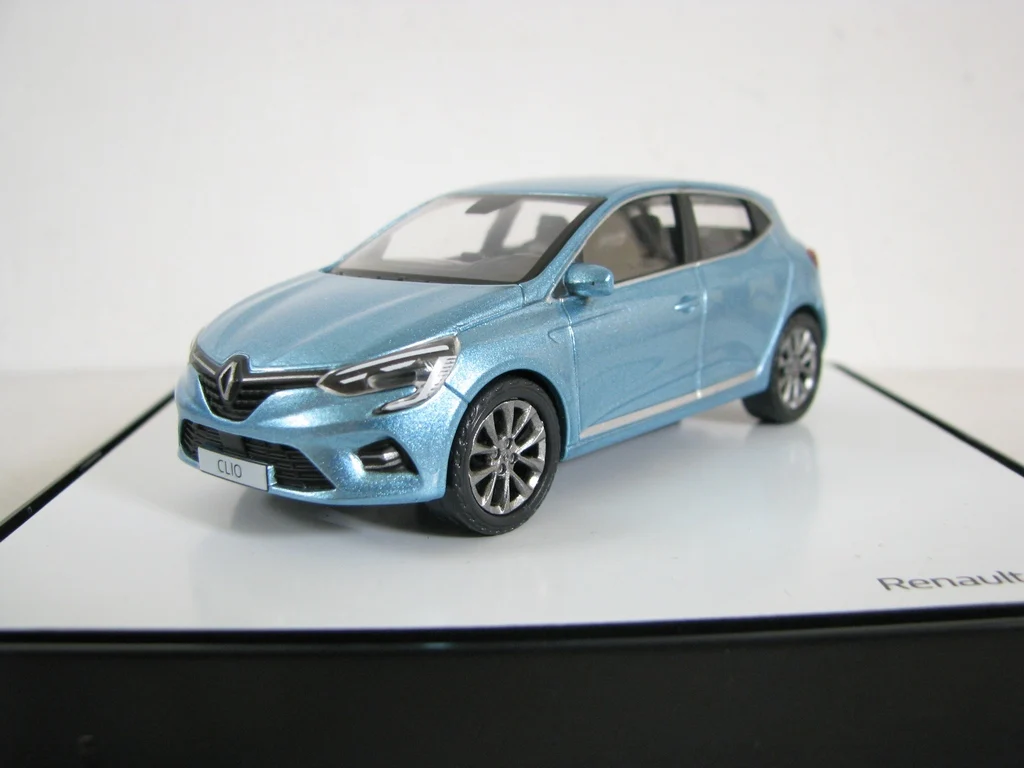 Небесно-голубой N OREV 1:43 Renault clio бутик сплава автомобиля игрушки для детей Детские игрушки модель оригинальной упаковки - Цвет: Небесно-голубой