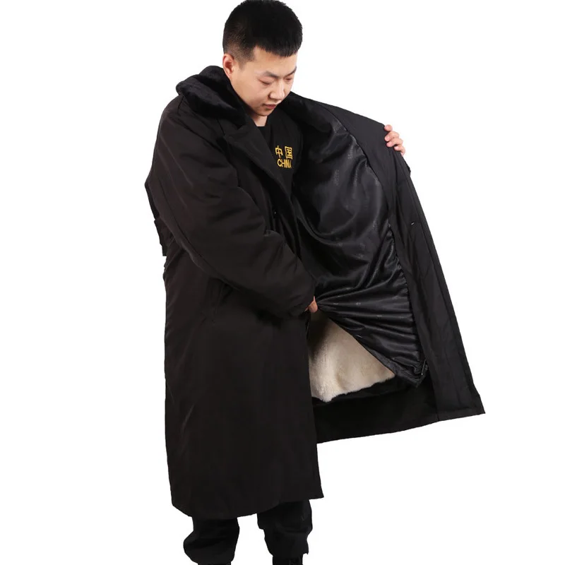 

2019 Men's warm coat winter sheep Leather and wool simple and practical super thick long army coat loose men's winter clothes