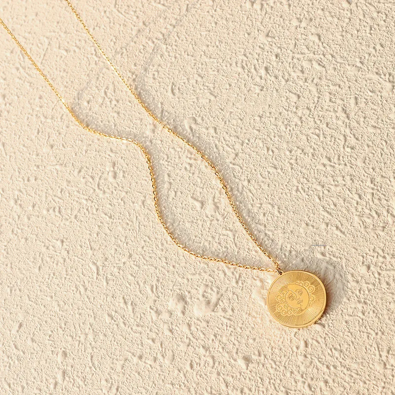 

TOSOKO Stainless Steel Jewelry Ins Sun Moon Face Pendant Necklace Female Characteristic Cavicle Chain BSP953