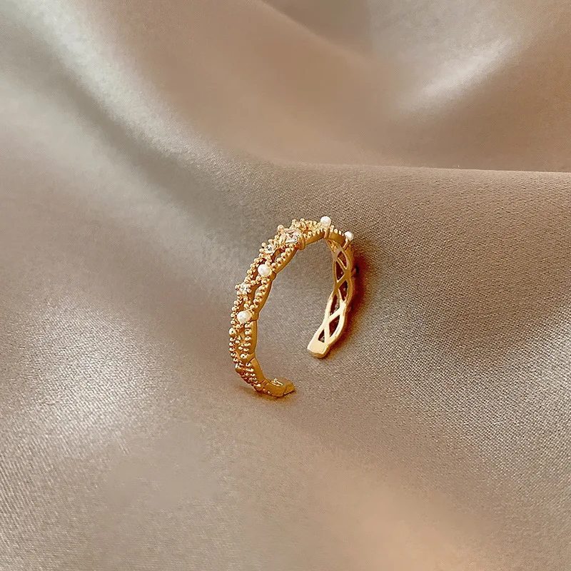 

2021 new temperament gold zircon pearl ring elegant Korean women ring luxury adjustable party open ring versatile joint jewelry