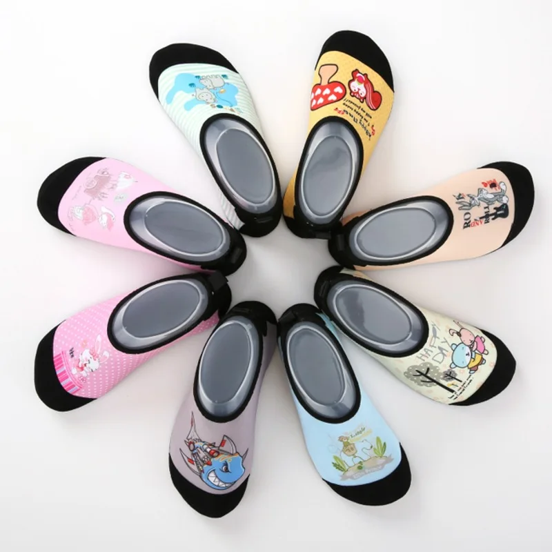 Детские летние тапочки детская пляжная обувь Нескользящая дышащая для мальчиков