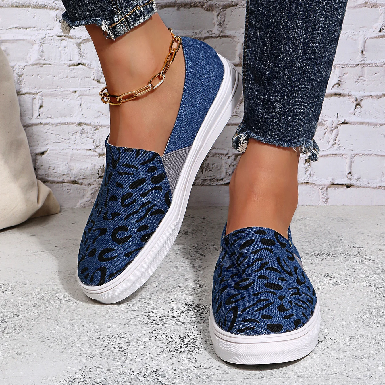 

Women's Muffin Thick Soled Canvas Vulcanized Shoes Leopard Print One Foot Flat Bottom Lazy Shoes Large Single Sneakers Shoeses