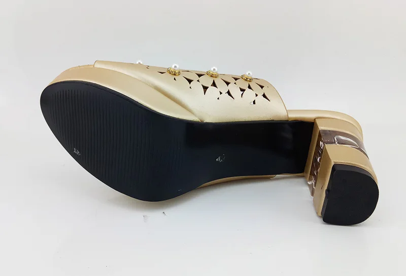 Итальянский дизайн цвет фуксии Туфли на толстом каблуке и сумочка в комплекте