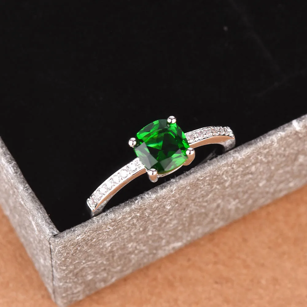 

Кольцо женское из серебра 925 пробы, с фианитом