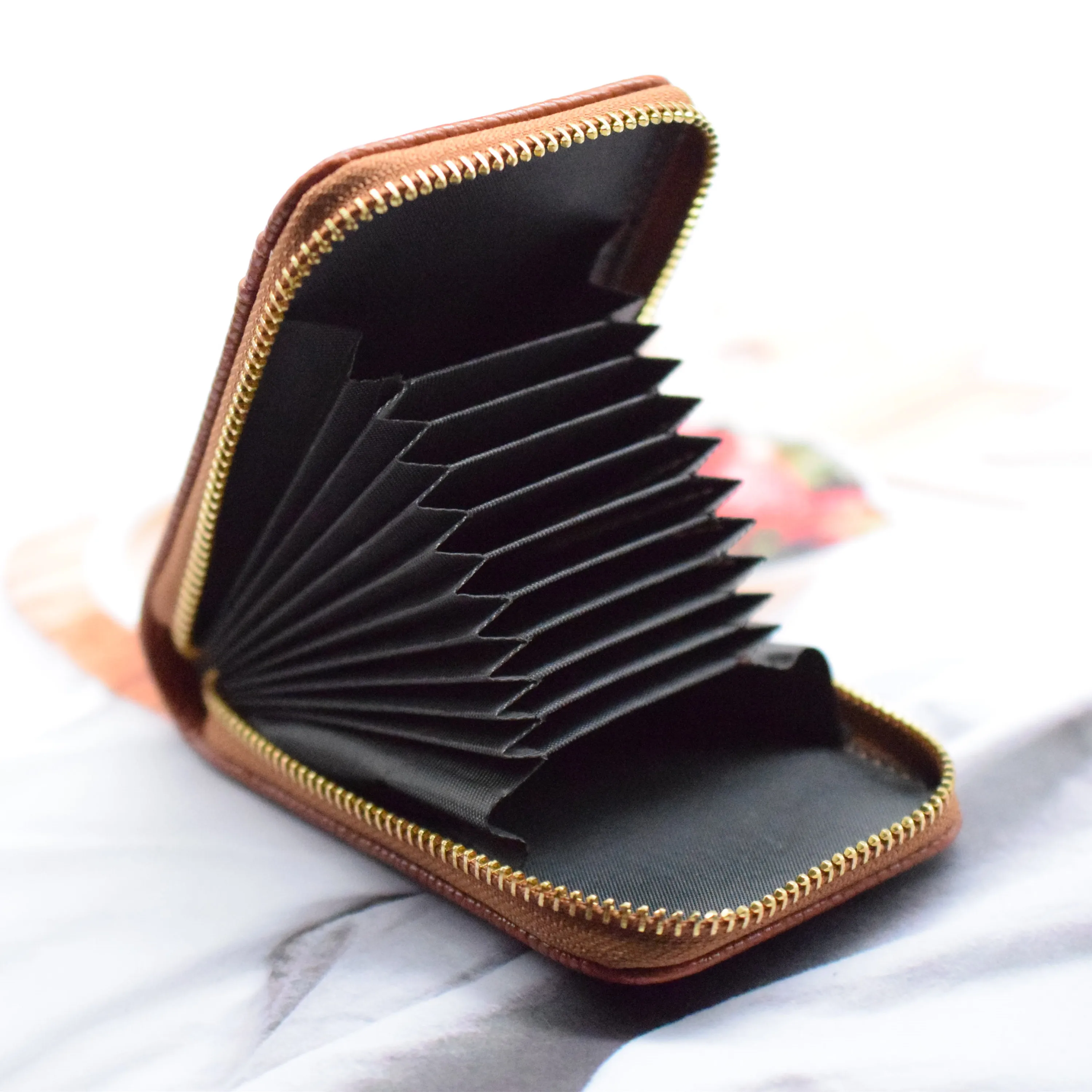 Визитница из искусственной кожи красный/синий/коричневый/серый/зеленый/черный