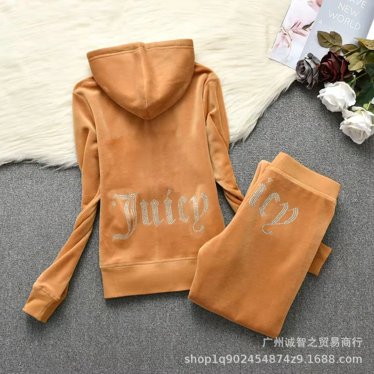 Spring/Fall 2021 Women's  Velvet Fabric Tracksuits Velour Suit Women Tracksuit Hoodies And Pants Fat Sister Sportswear