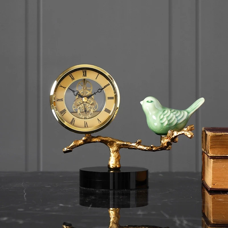 

American Fashion Desk Clock For Living Room Creative Silent Retro Desk Decoration