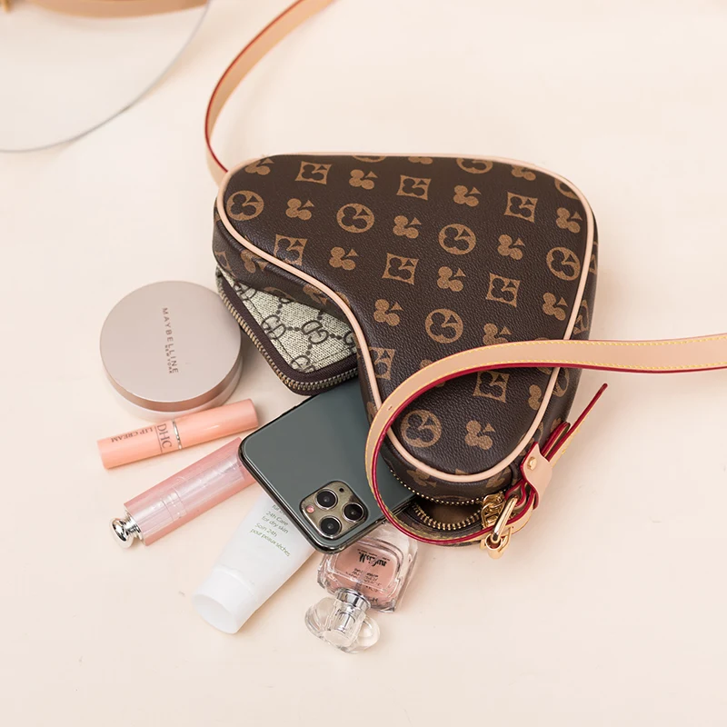 

New Fashion Elegant Retro Printing Leather Heart-Shaped Bag Love Bag Ladies One-Shoulder Diagonal Bag Women's Bag